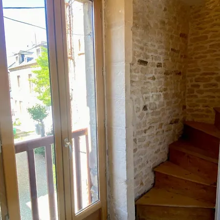 Apartment L'hirondelle, Charmante Maisonnette Vue Luc-sur-Mer