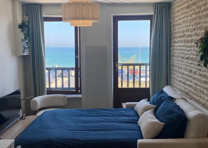 Apartamento L'hirondelle, Charmante Maisonnette Vue Luc-sur-Mer